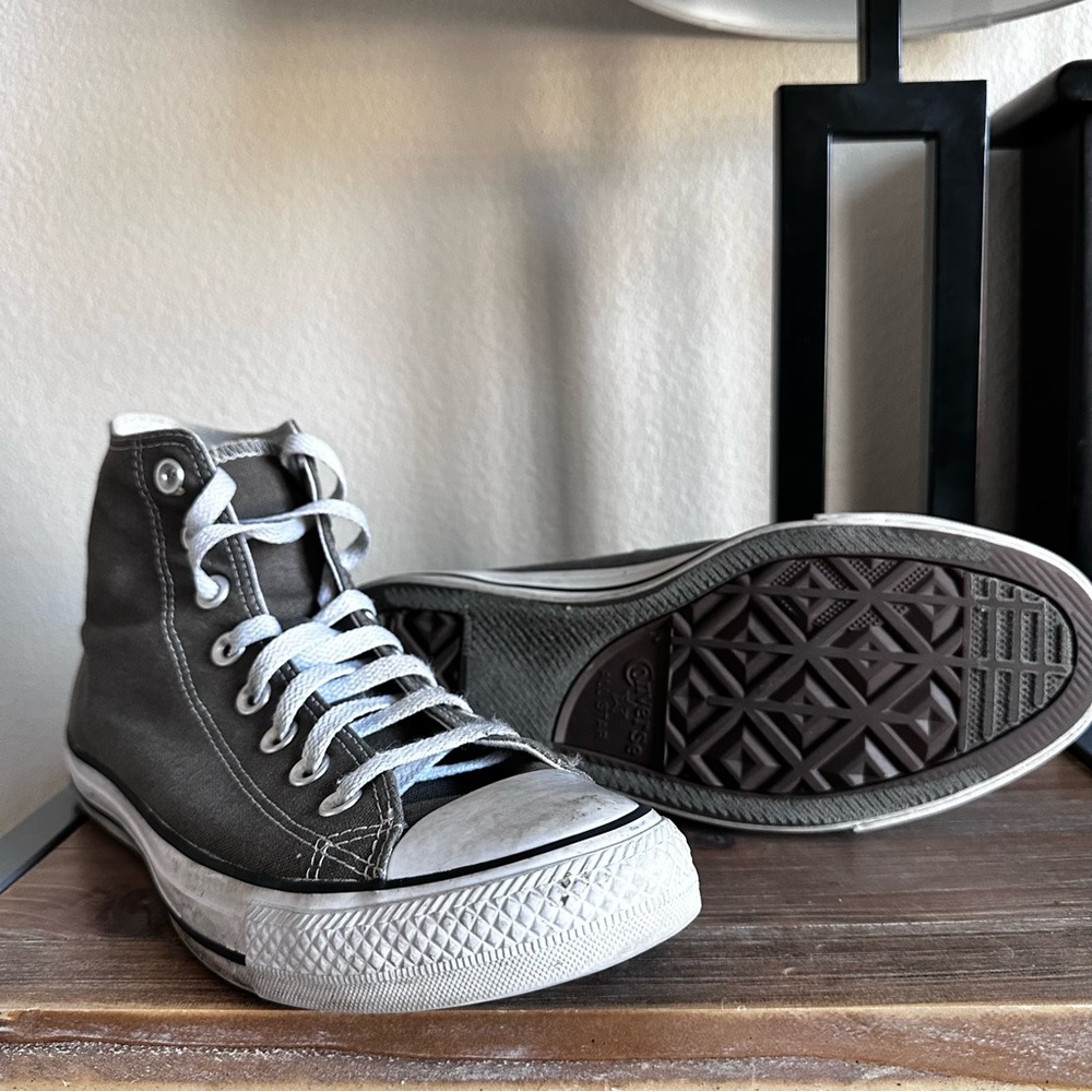 Gray converse ⭐️ Size 7.5 mens